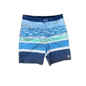 Vineyard vines fish board shorts size 33